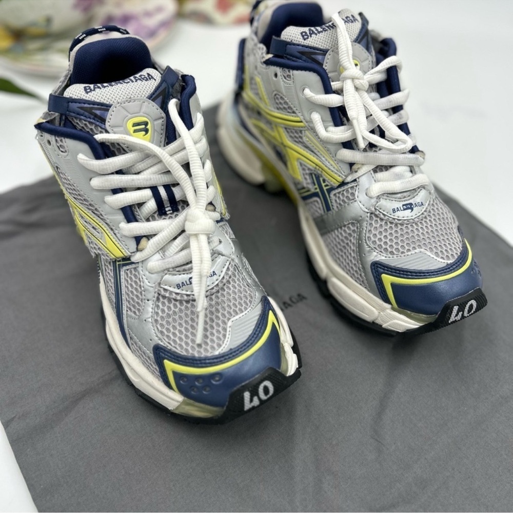 Men’s Balenciaga multicolor runner sneakers size 7 US